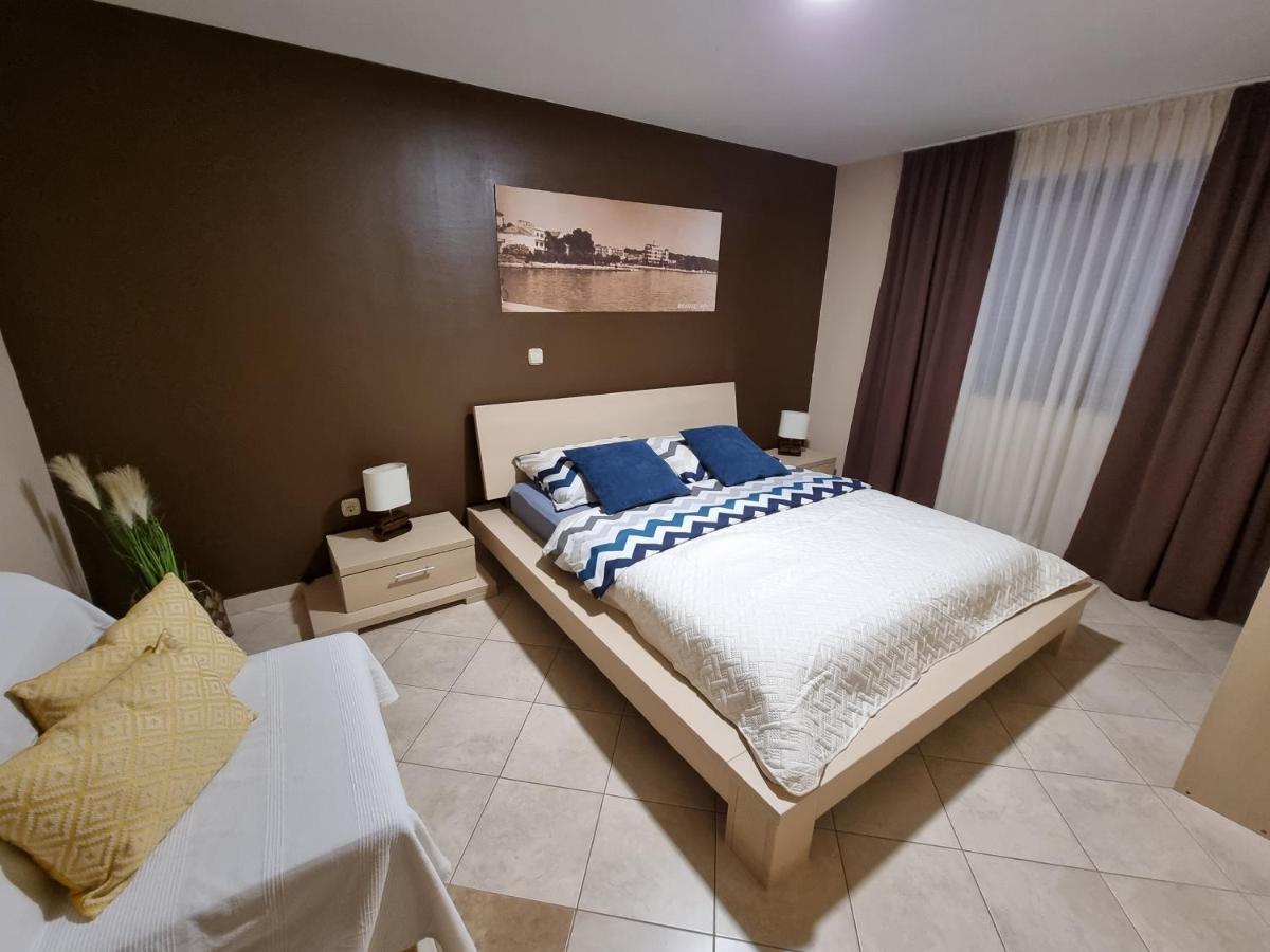 M&M Apartments Biograd Na Moru Exterior foto